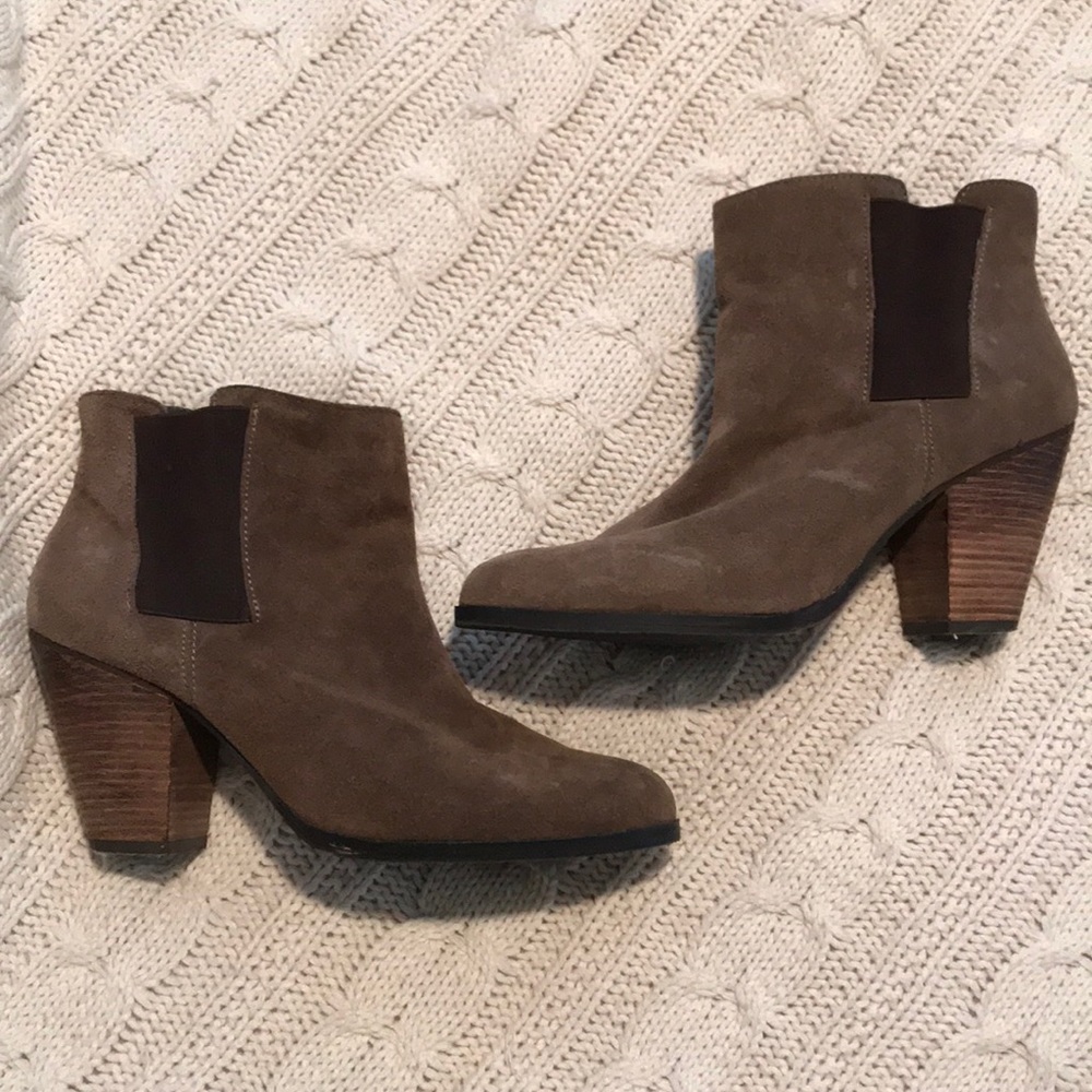 Vince Camuto ankle booties